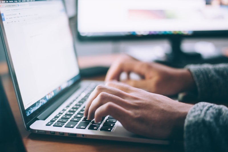 Web Sitesi Tasarımında UX/UI Tasarımı Web Sitesi Tasarımında UX/UI Tasarımı